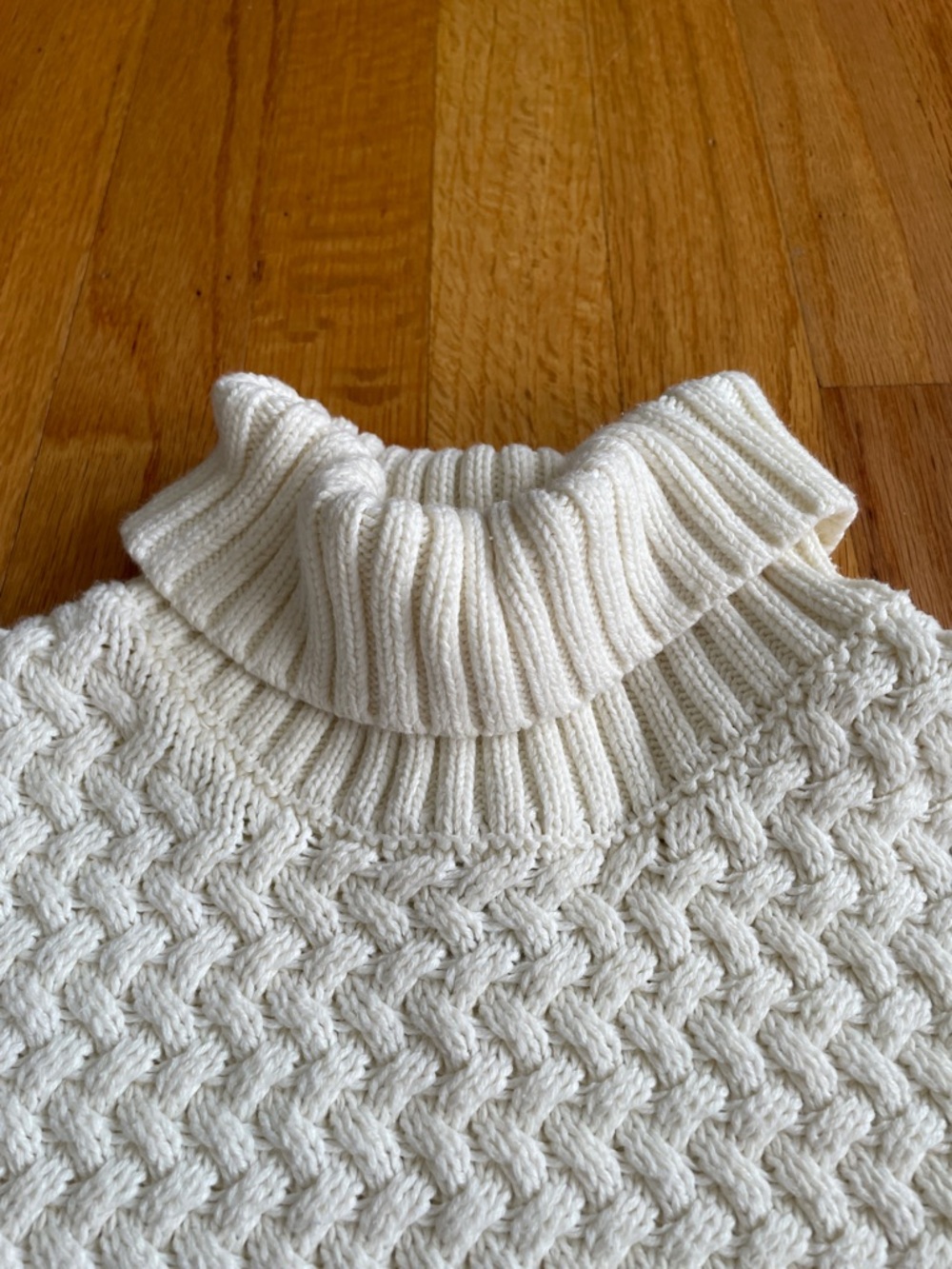 Girls Poncho - Picture 4 of 6